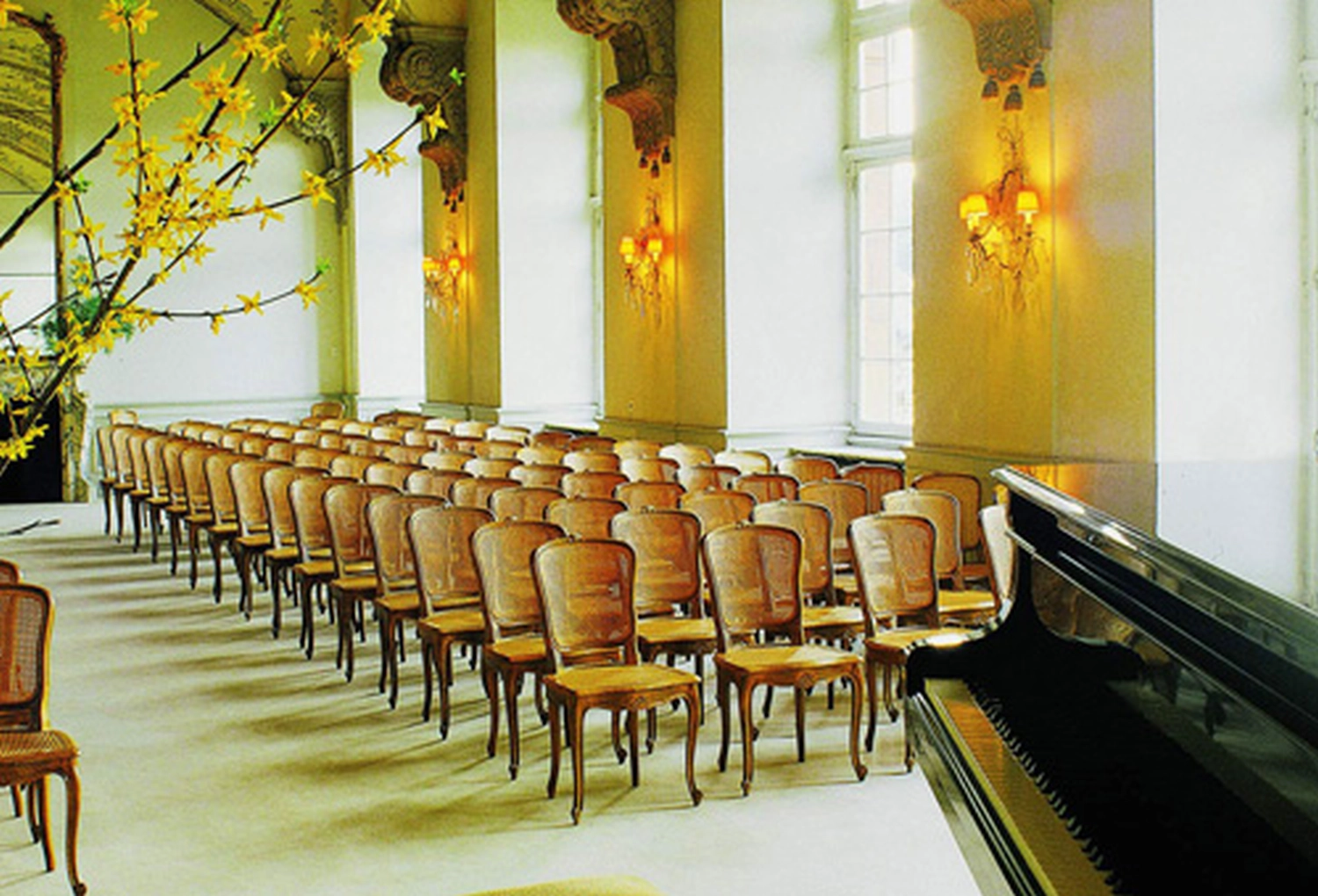 Hotel Sonnenhof, Oper